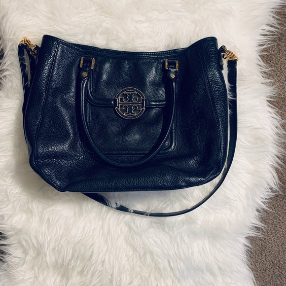 Tory Burch Handbags - Tory Burch Amanda Satchel